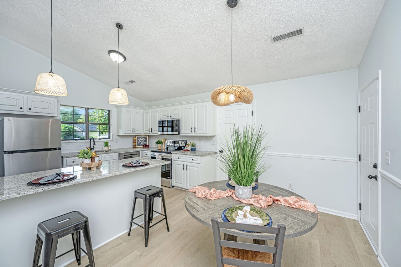 8248 Timberidge Court Photo 9