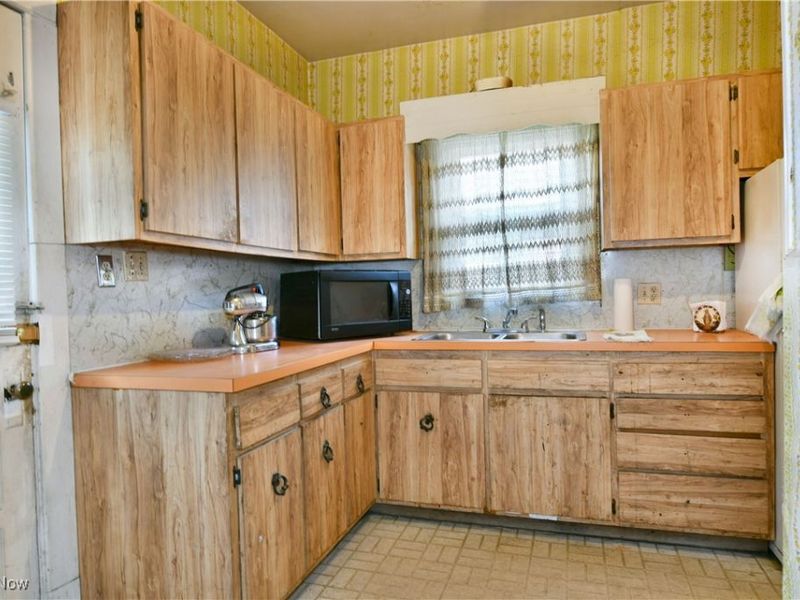 227 Maplewood Avenue, Struthers, OH 44471 Photo 27