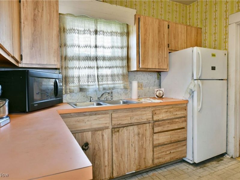 227 Maplewood Avenue, Struthers, OH 44471 Photo 28