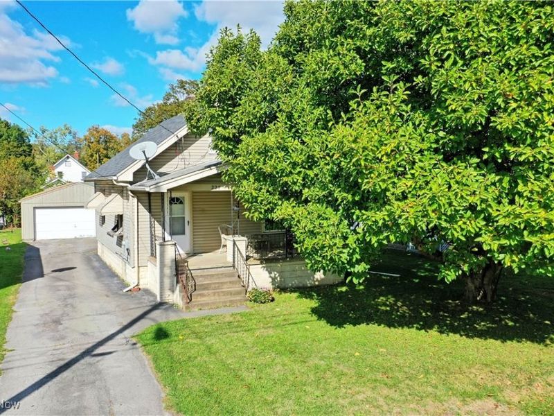 227 Maplewood Avenue, Struthers, OH 44471 Photo 3