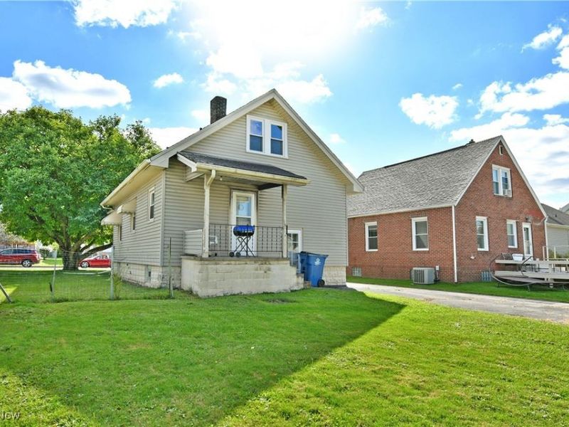 227 Maplewood Avenue, Struthers, OH 44471 Photo 4