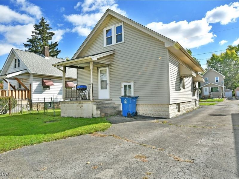 227 Maplewood Avenue, Struthers, OH 44471 Photo 5