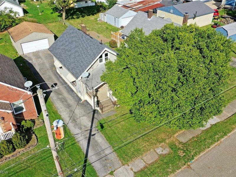 227 Maplewood Avenue, Struthers, OH 44471 Photo 9