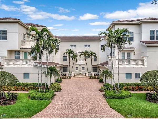 510 Avellino Isles CIR, Unit 2-202, NAPLES, FL 34119