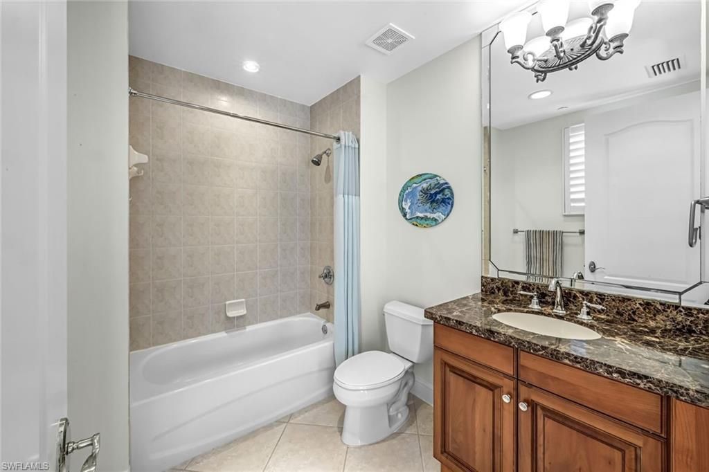 510 Avellino Isles Cir, Unit 2-202, Naples, FL 34119 Photo