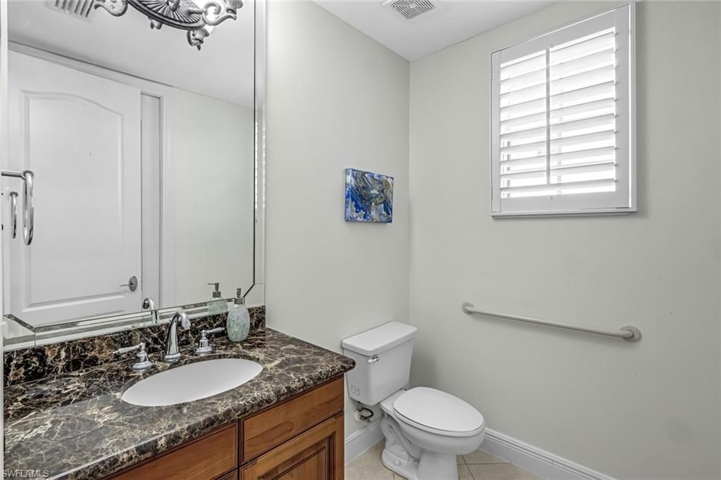 510 Avellino Isles Cir, Unit 2-202, Naples, FL 34119 Photo