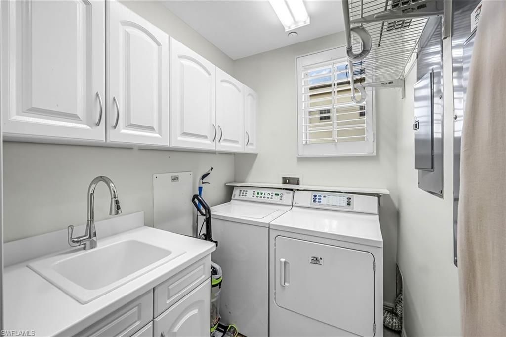 510 Avellino Isles Cir, Unit 2-202, Naples, FL 34119 Photo