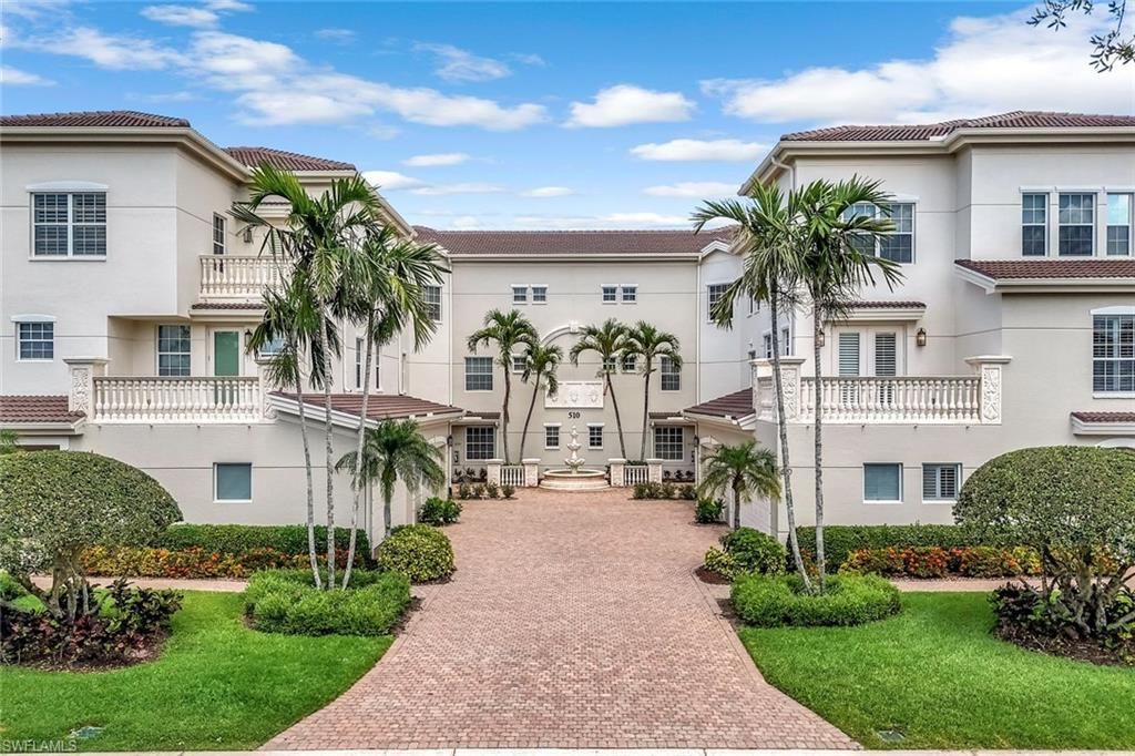 510 Avellino Isles Cir, Unit 2-202, Naples, FL 34119 Photo