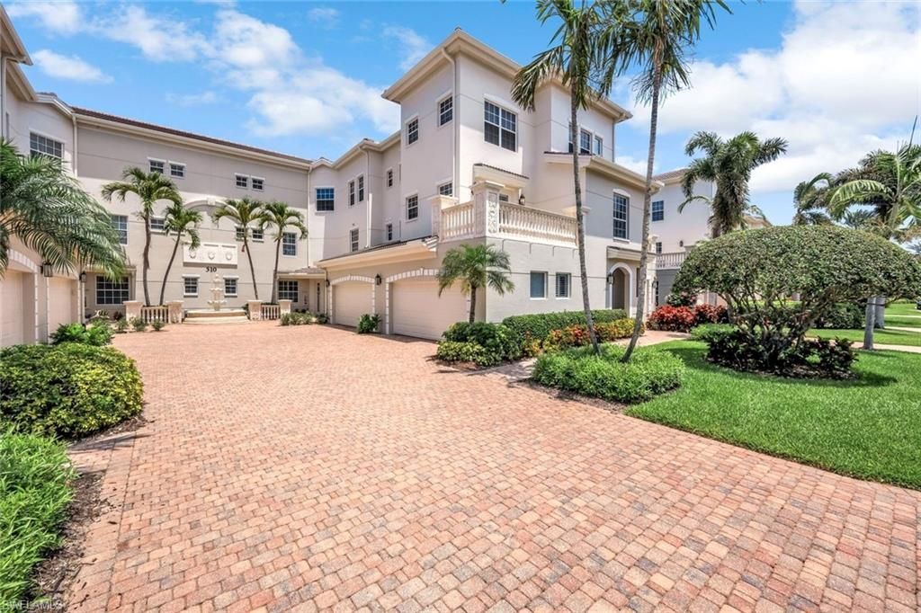 510 Avellino Isles Cir, Unit 2-202, Naples, FL 34119 Photo