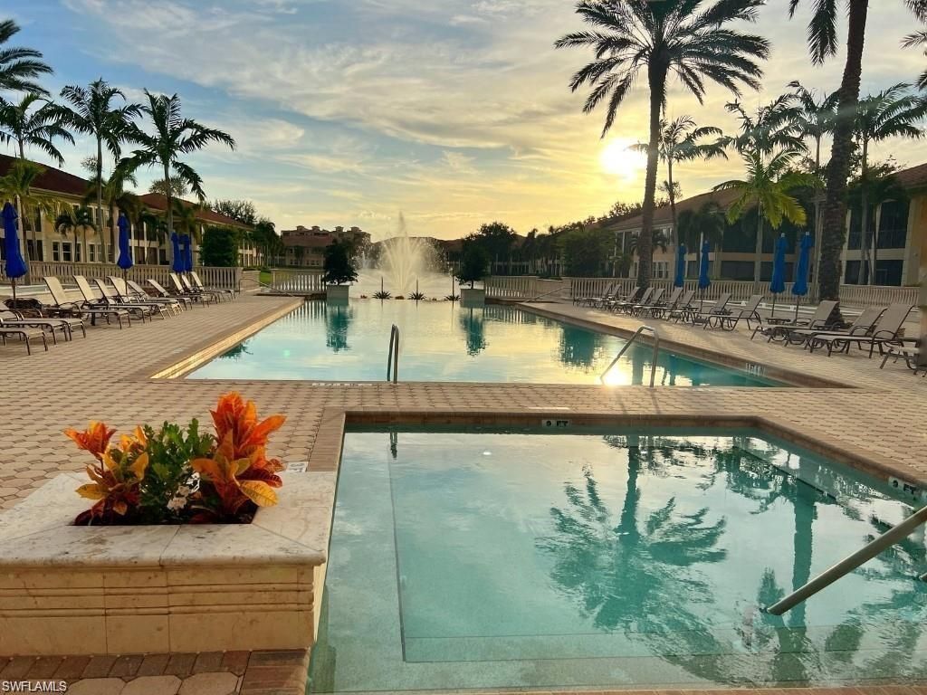 510 Avellino Isles Cir, Unit 2-202, Naples, FL 34119 Photo