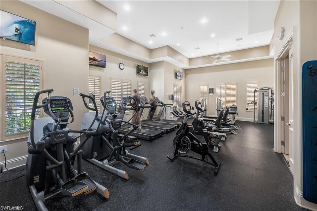 510 Avellino Isles Cir, Unit 2-202, Naples, FL 34119 Photo