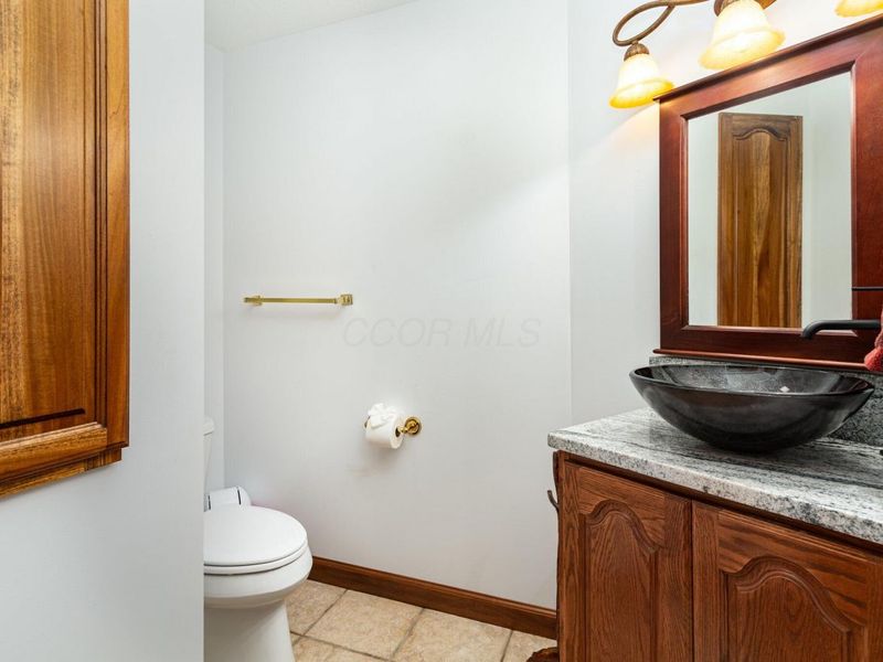 201 Apache Lane, Hideaway Hills, OH 43107 Photo 29