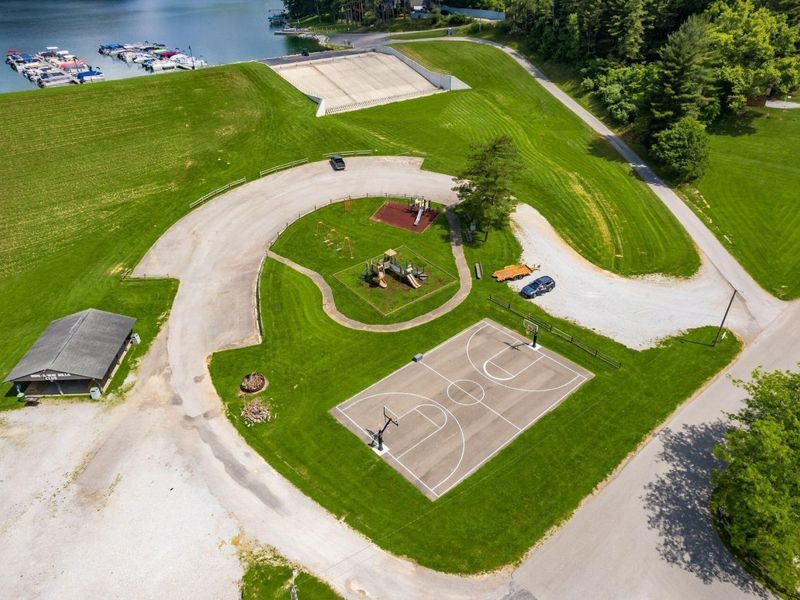 201 Apache Lane, Hideaway Hills, OH 43107 Photo 43