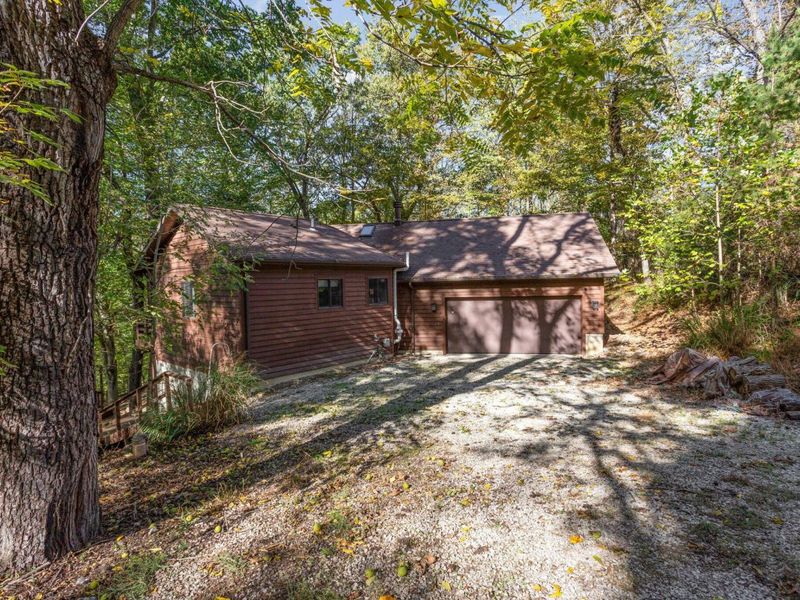 201 Apache Lane, Hideaway Hills, OH 43107 Photo 7