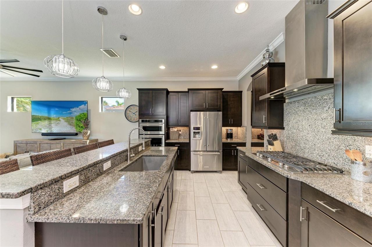 10215 Marbella Drive, Bradenton, FL 34211 Photo