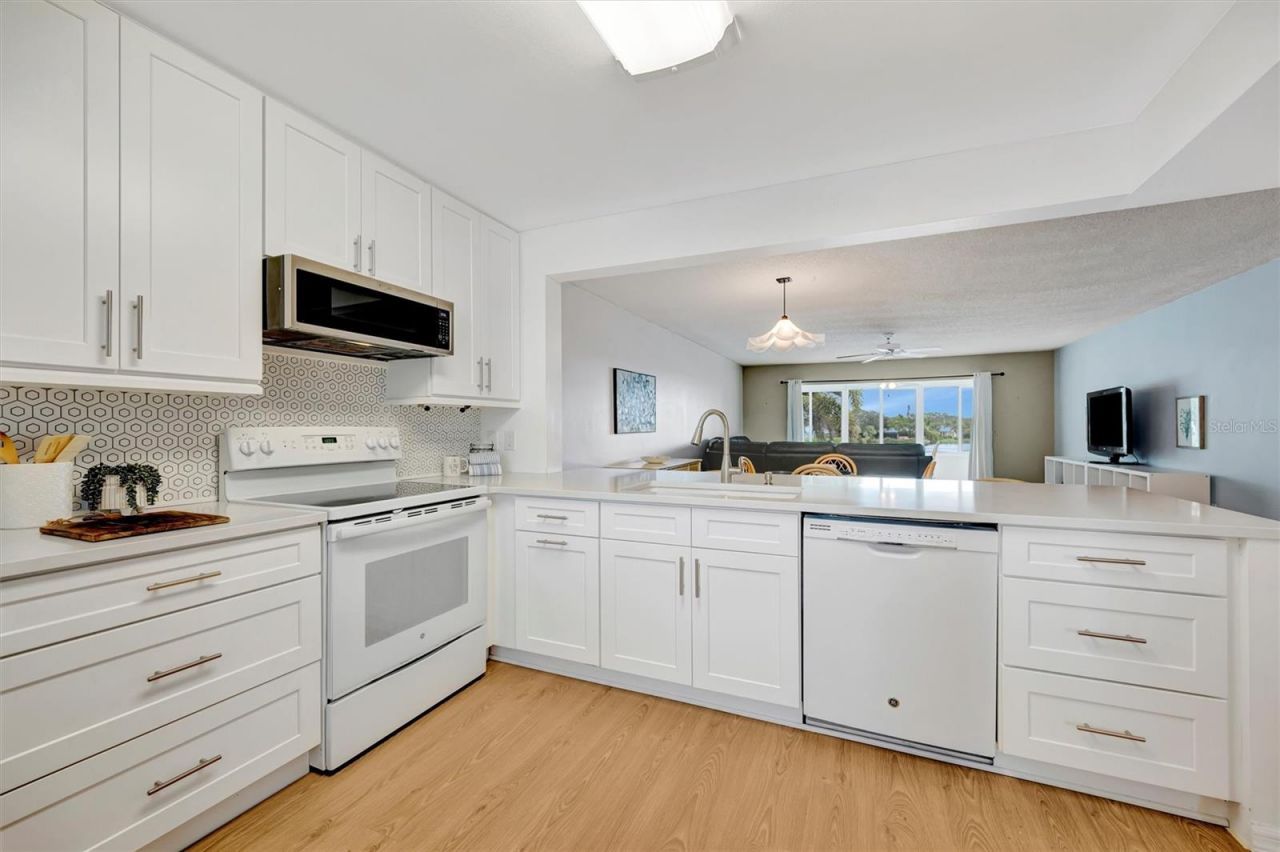 119 Tidewater Drive, Bradenton, FL 34210 Photo