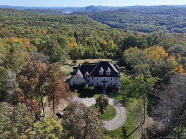 5 Lyric, New Milford, CT 06776