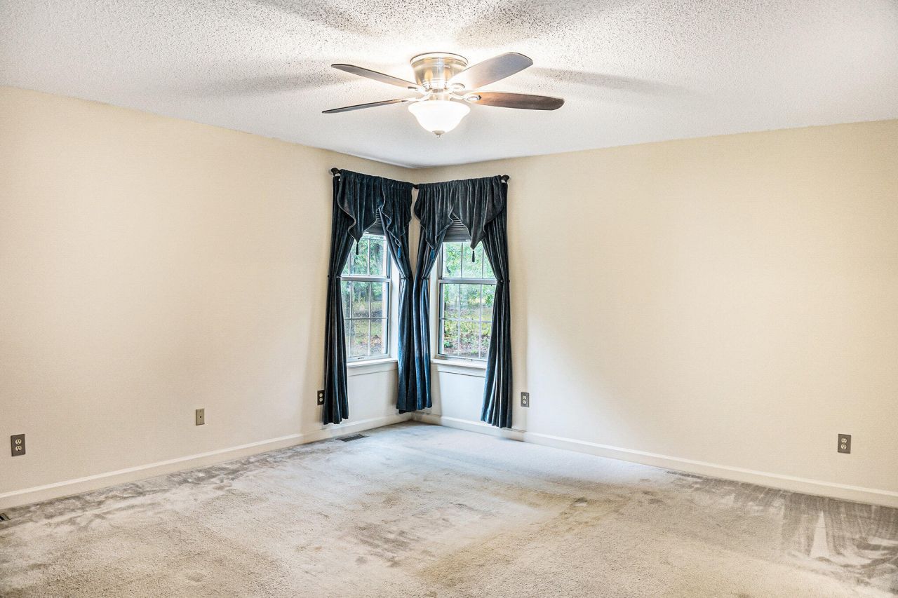 1530 Sterling Oaks Drive Photo 11