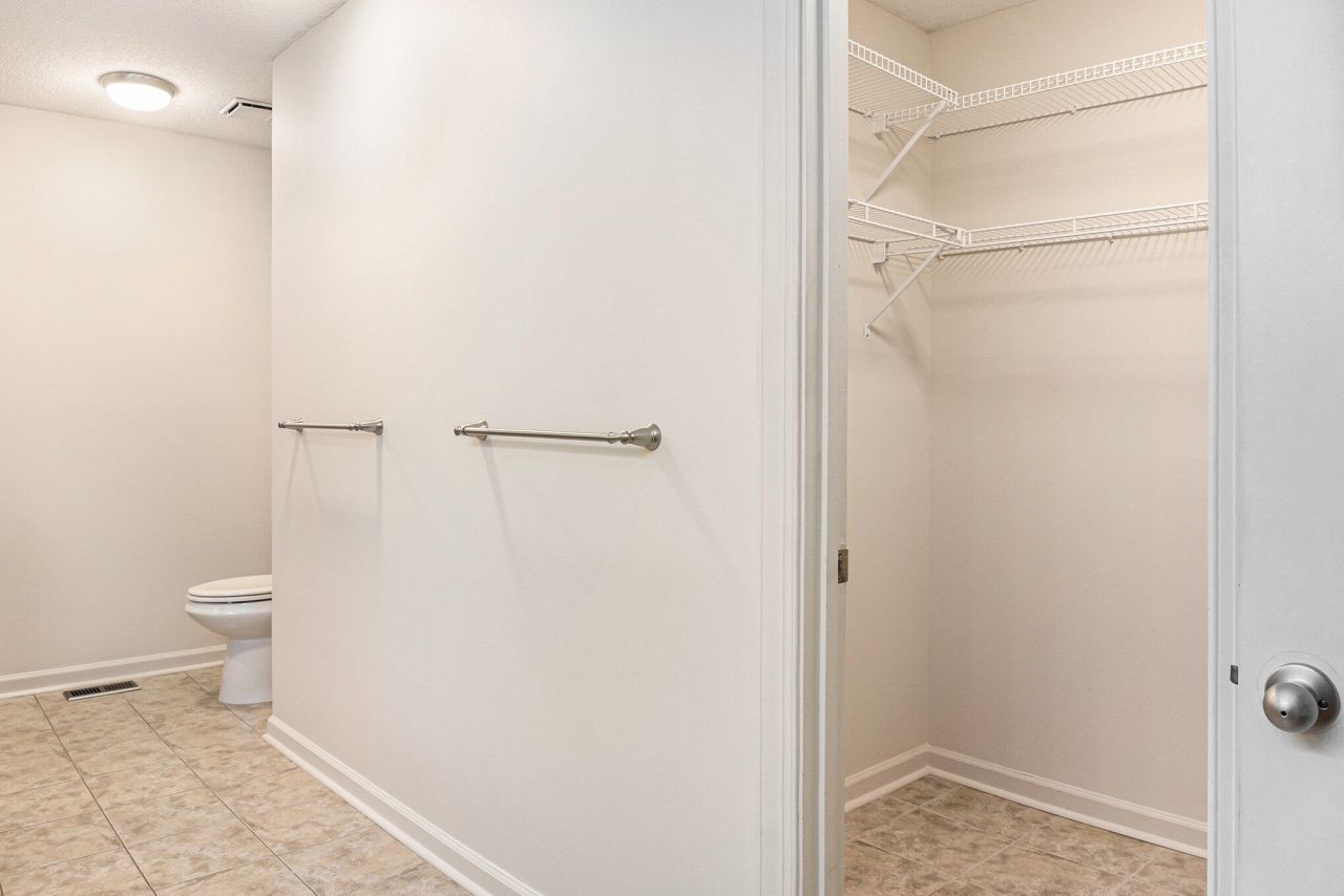 1530 Sterling Oaks Drive Photo 14