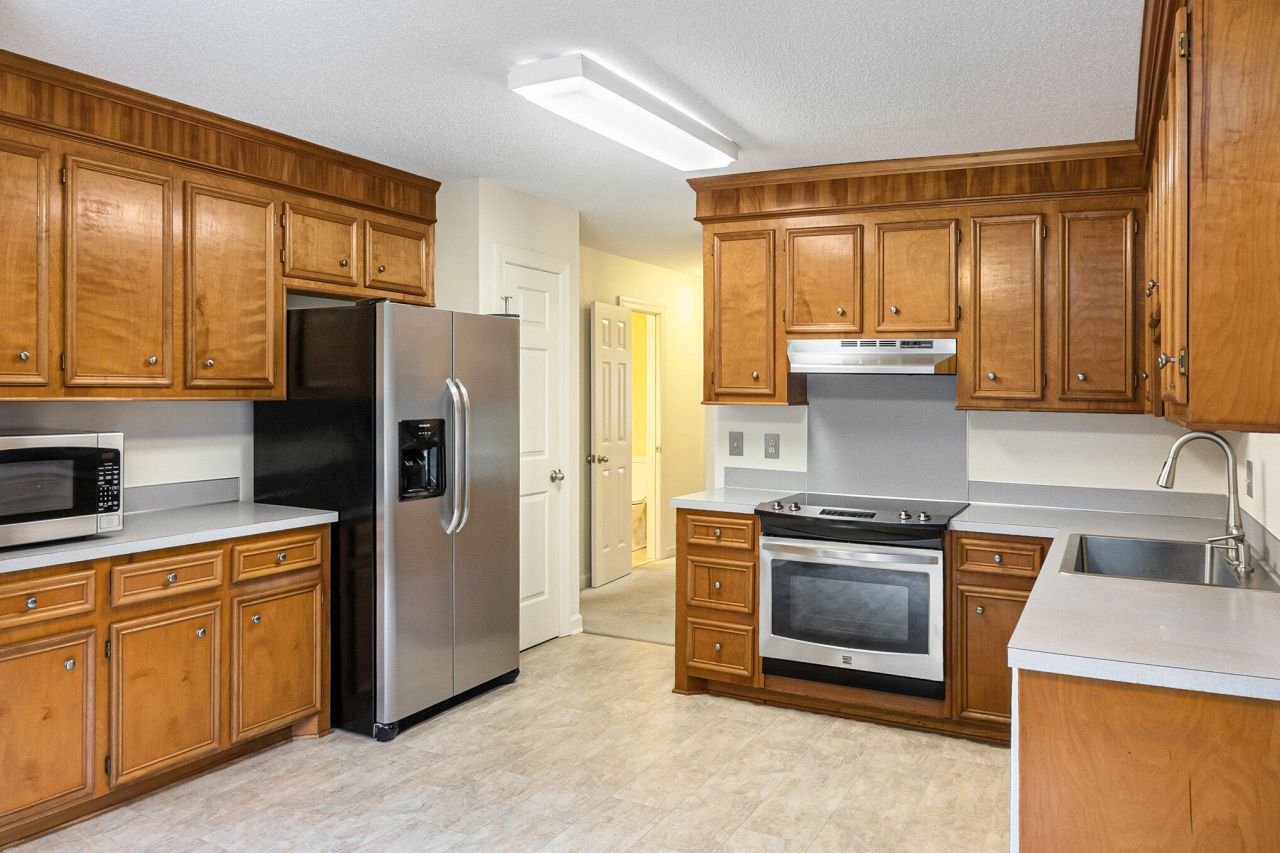 1530 Sterling Oaks Drive Photo 9