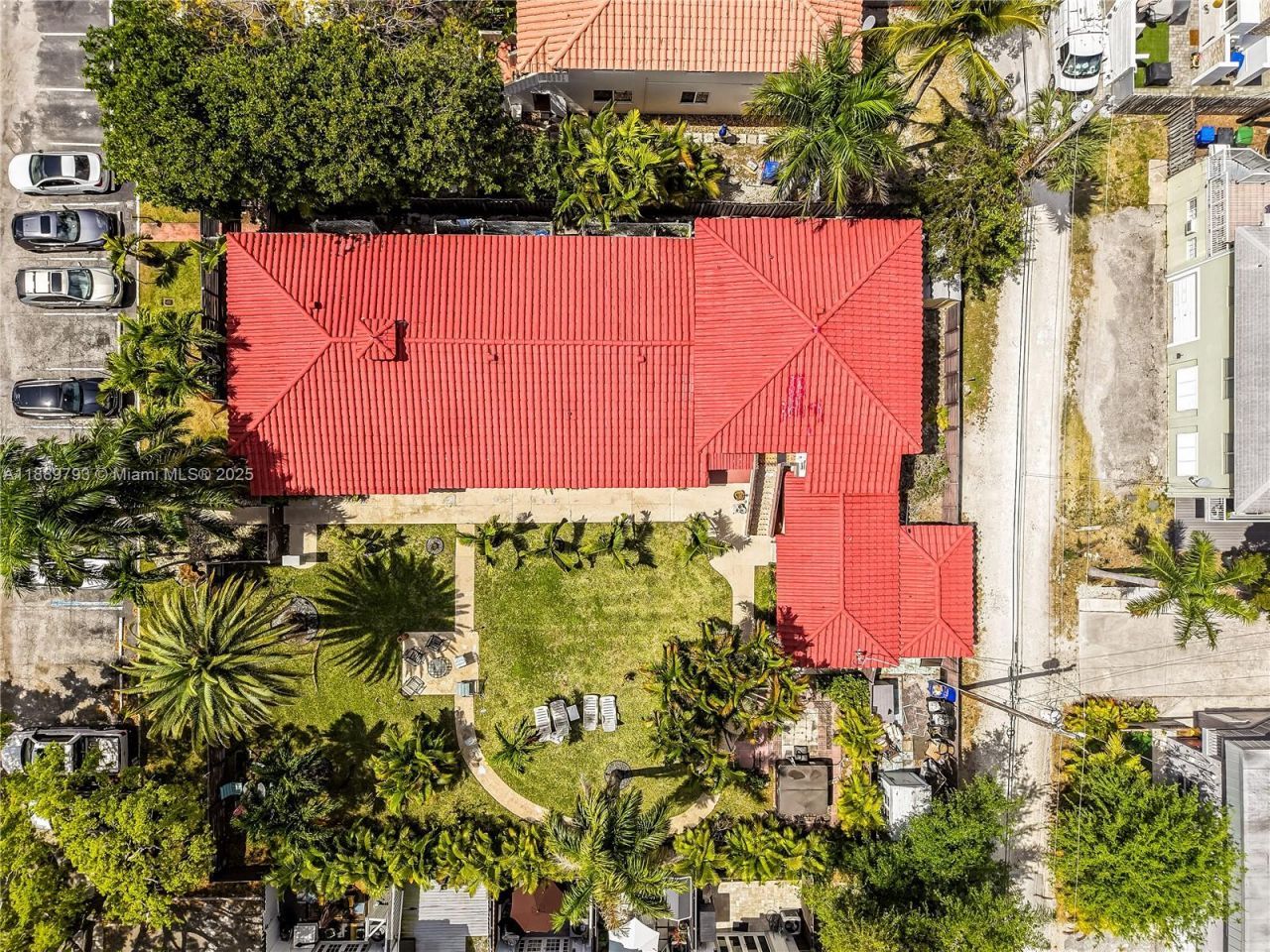 2625 NE 13th Ct, Fort Lauderdale, FL 33304 Photo