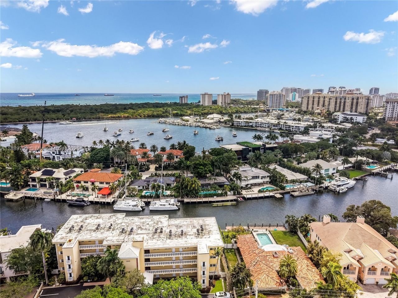 2625 NE 13th Ct, Fort Lauderdale, FL 33304 Photo