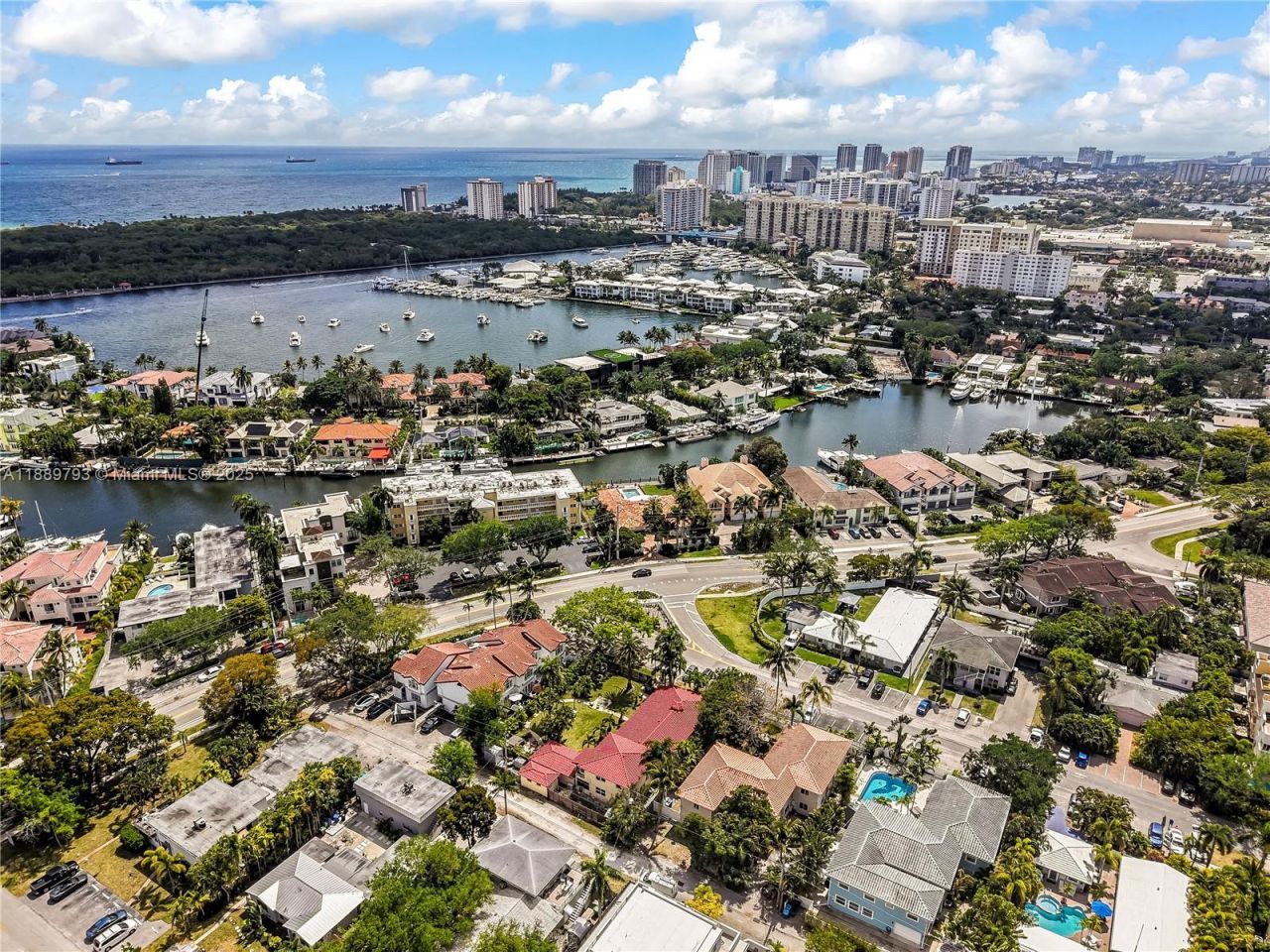 2625 NE 13th Ct, Fort Lauderdale, FL 33304 Photo