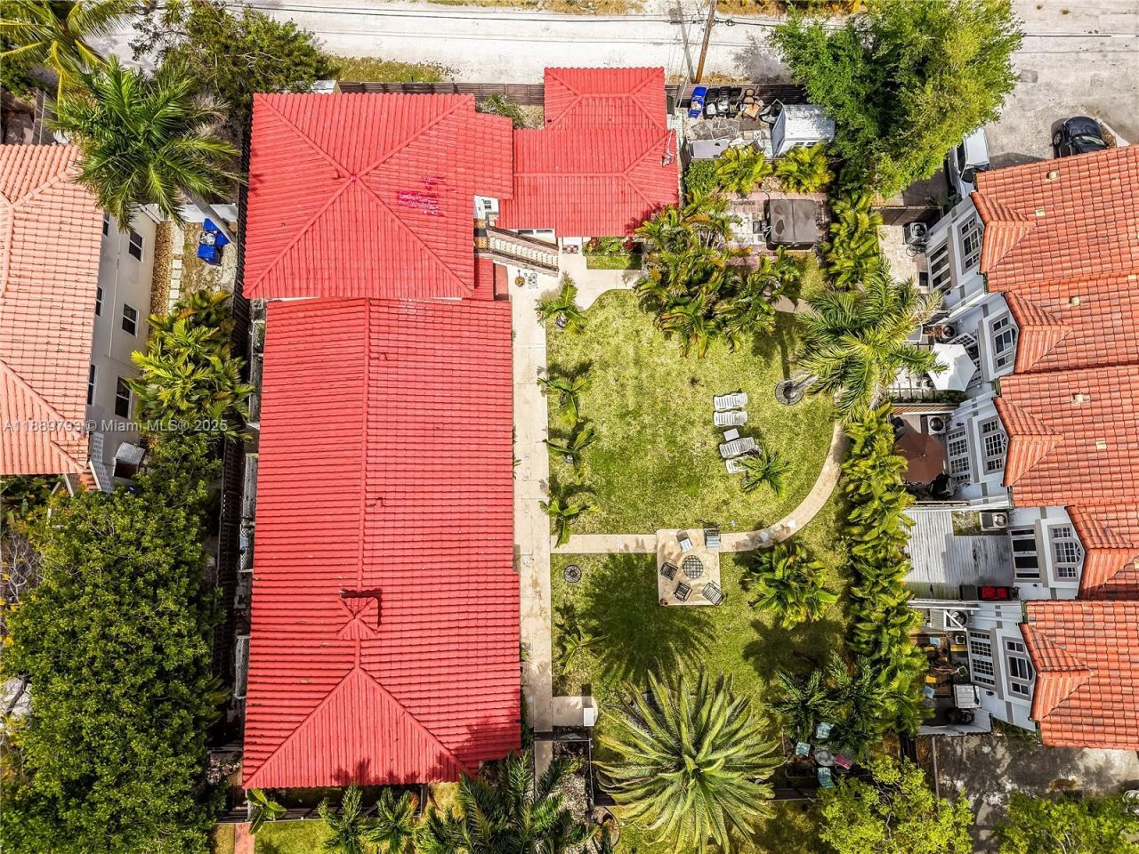 2625 NE 13th Ct, Fort Lauderdale, FL 33304 Photo