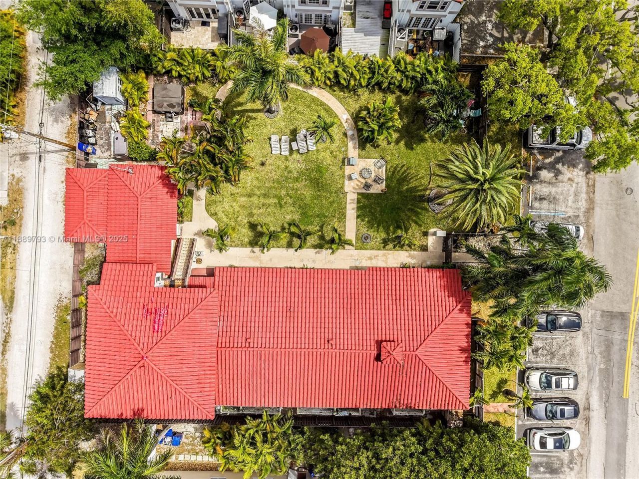 2625 NE 13th Ct, Fort Lauderdale, FL 33304 Photo