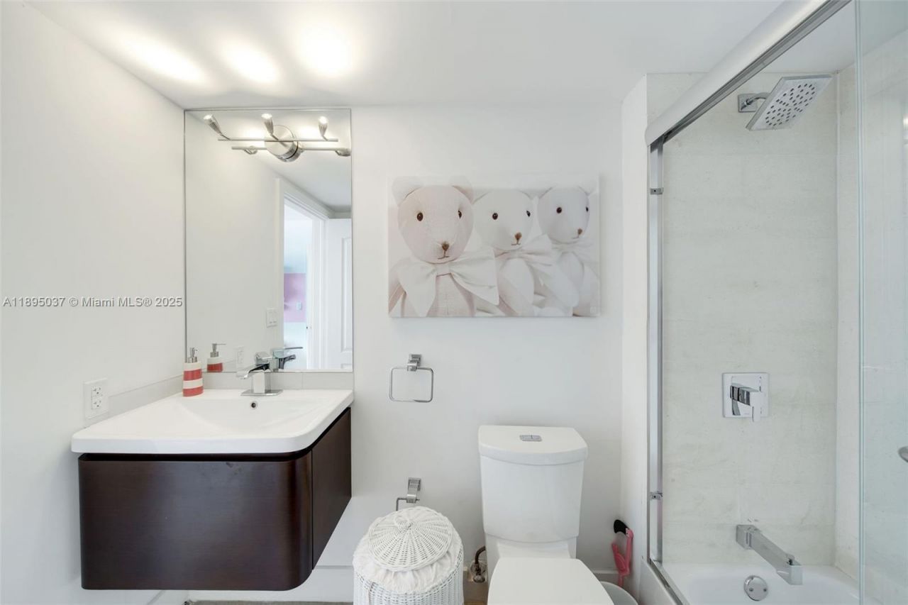 650 West Ave, Unit 2107, Miami Beach, FL 33139 Photo