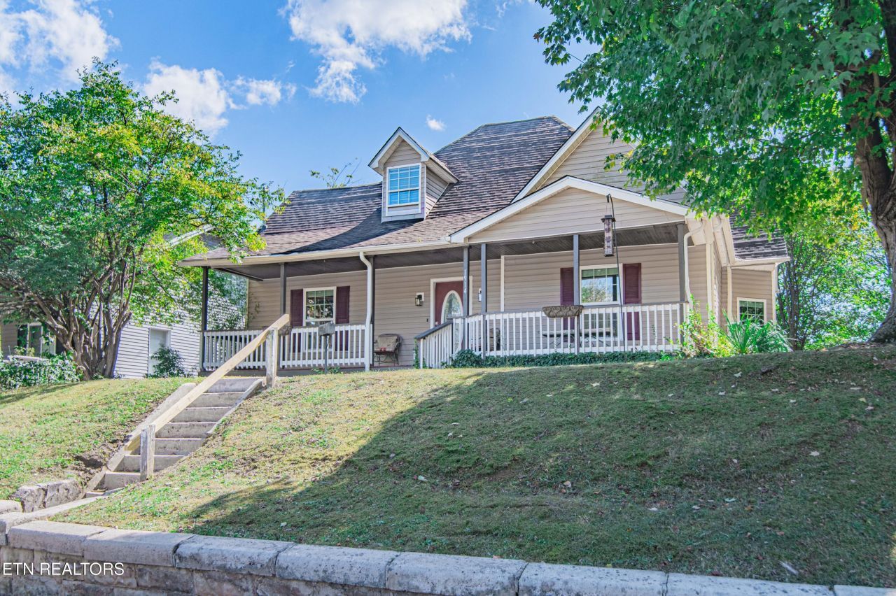 1914 Brown Ave Knoxville, TN 37917