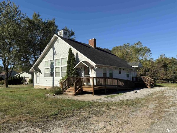 33518 W Jefferson Avenue, Rockwood, MI 48173