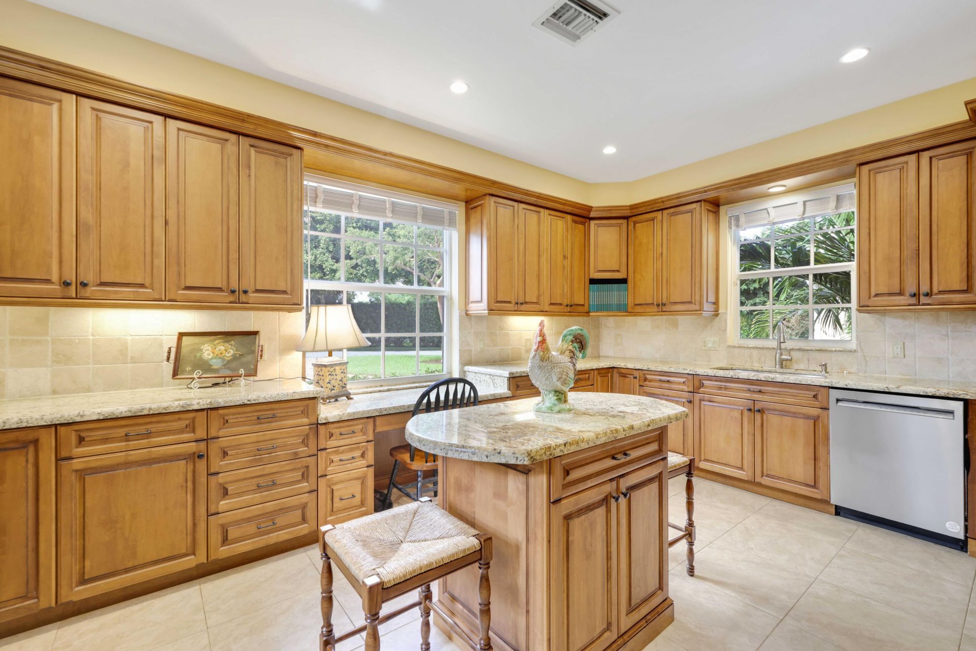 36 Country Road, Village of Golf, FL 33436 Photo