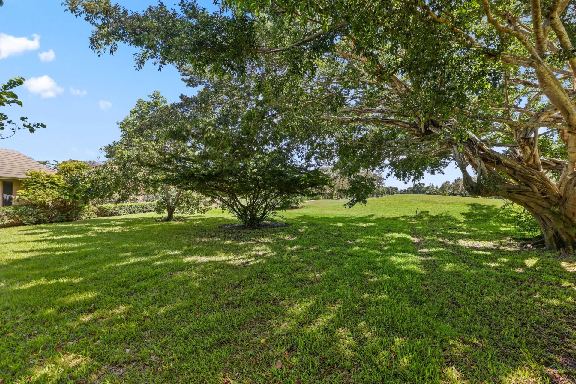 36 Country Road, Village of Golf, FL 33436 Photo