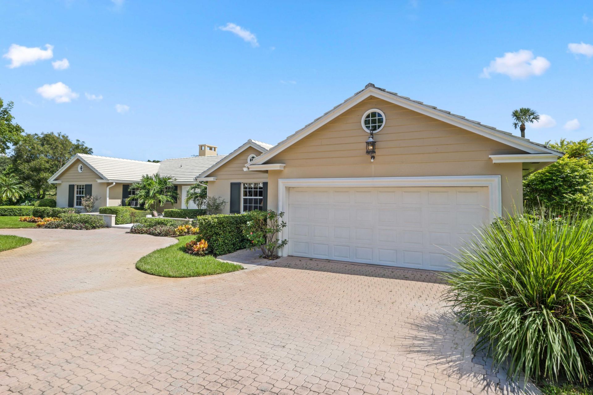 36 Country Road, Village of Golf, FL 33436 Photo