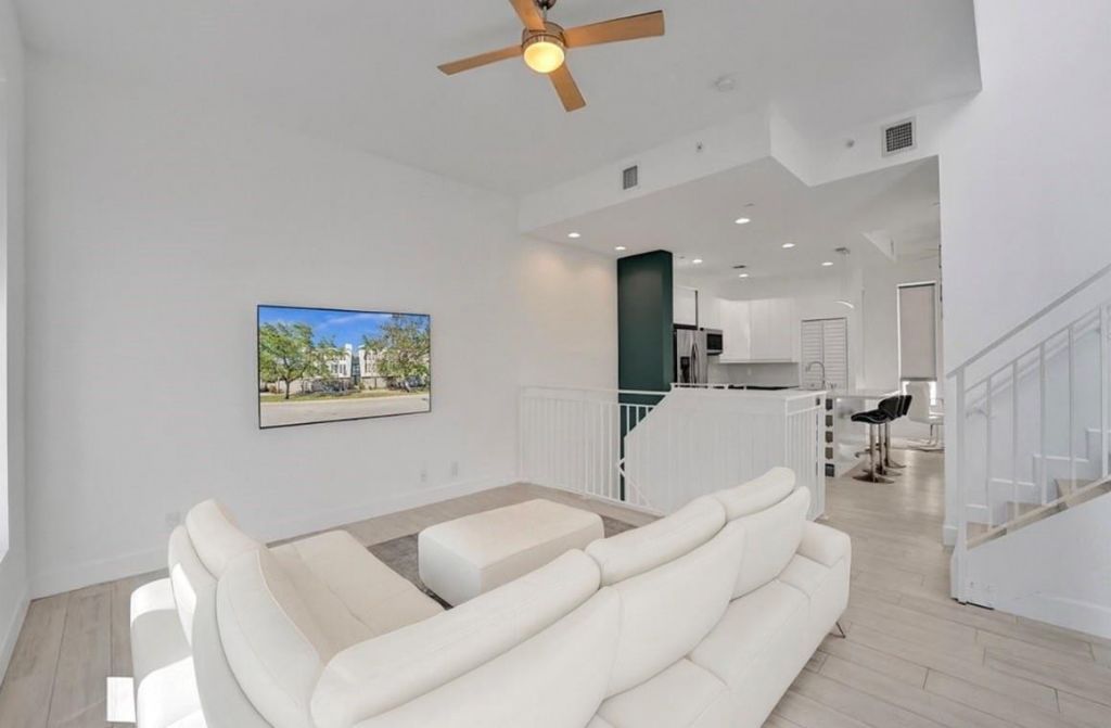 703 SE 16th Court, Fort Lauderdale, FL 33316 Photo