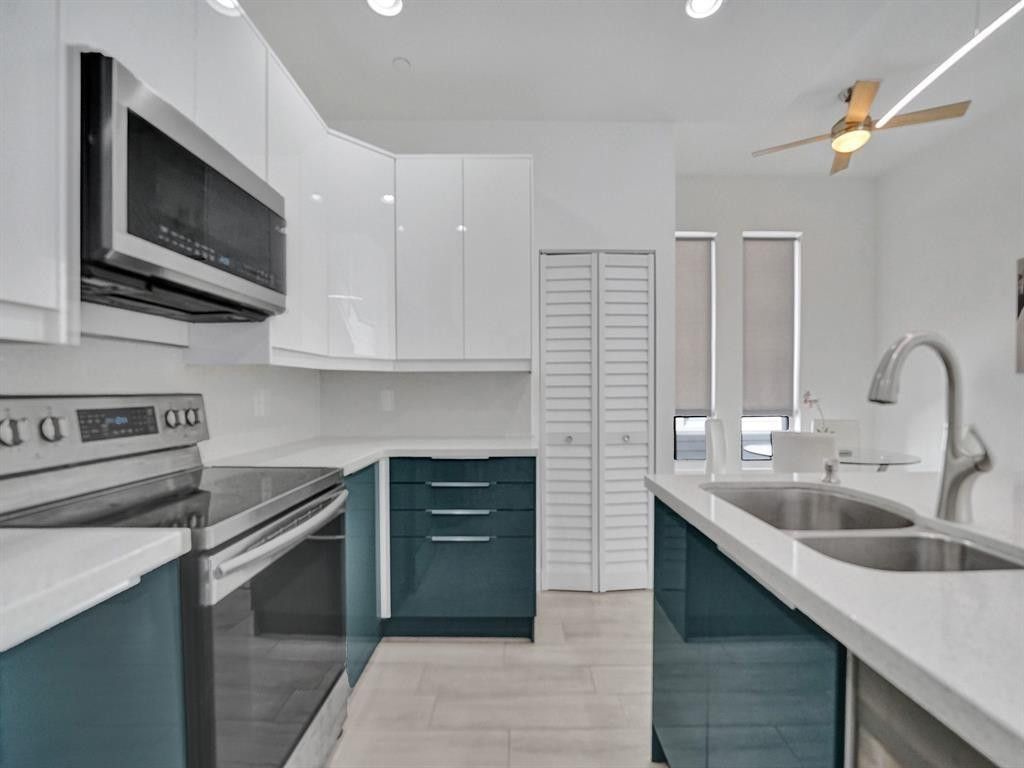 703 SE 16th Court, Fort Lauderdale, FL 33316 Photo