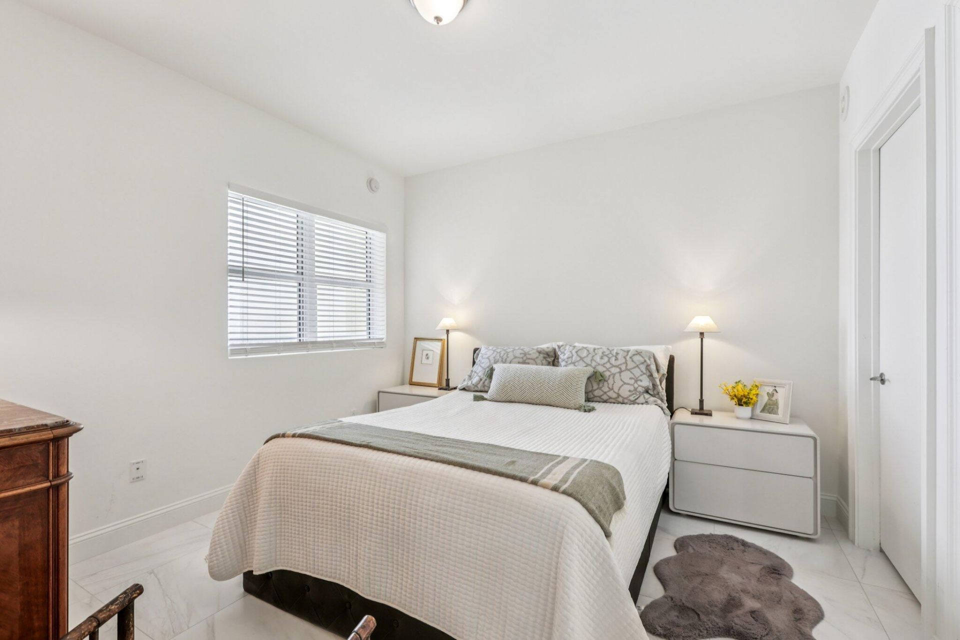 2640 Lake Shore Drive, Unit 2008, Riviera Beach, FL 33404 Photo