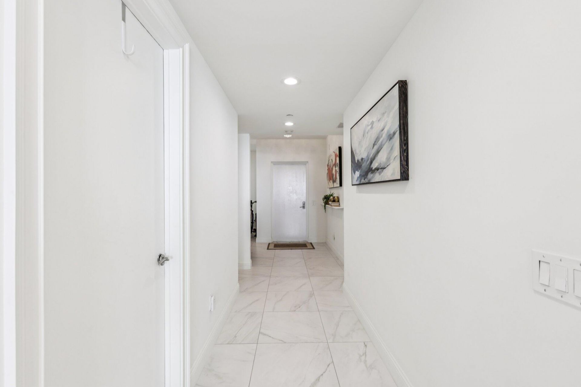 2640 Lake Shore Drive, Unit 2008, Riviera Beach, FL 33404 Photo