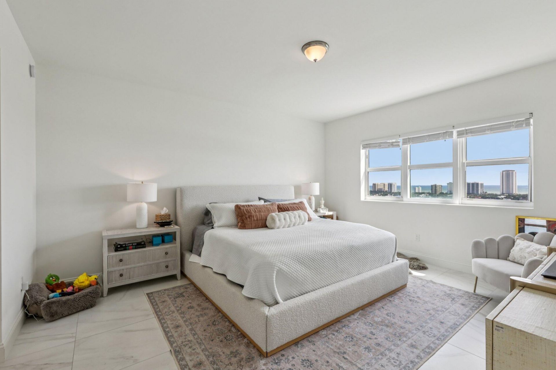 2640 Lake Shore Drive, Unit 2008, Riviera Beach, FL 33404 Photo