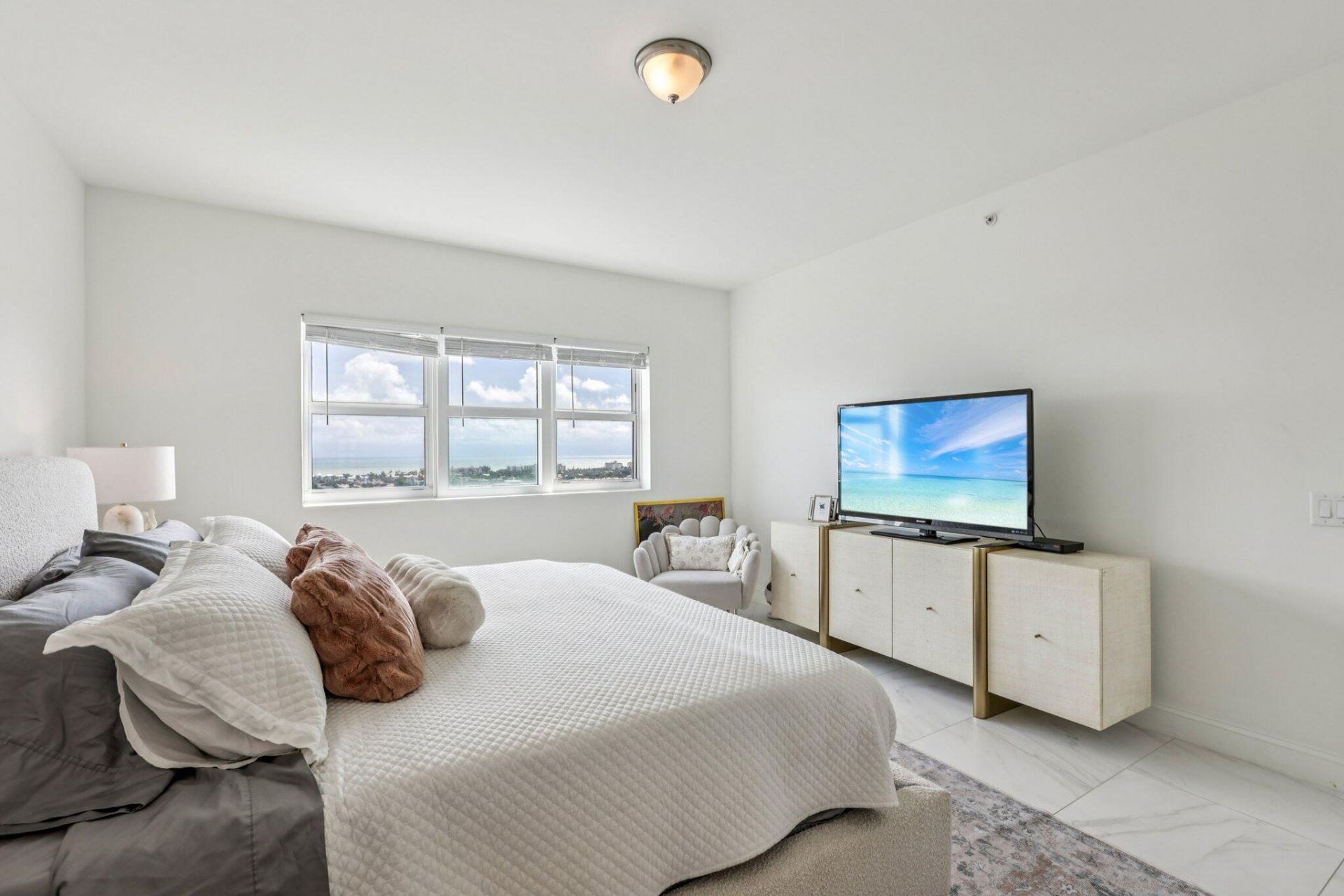 2640 Lake Shore Drive, Unit 2008, Riviera Beach, FL 33404 Photo