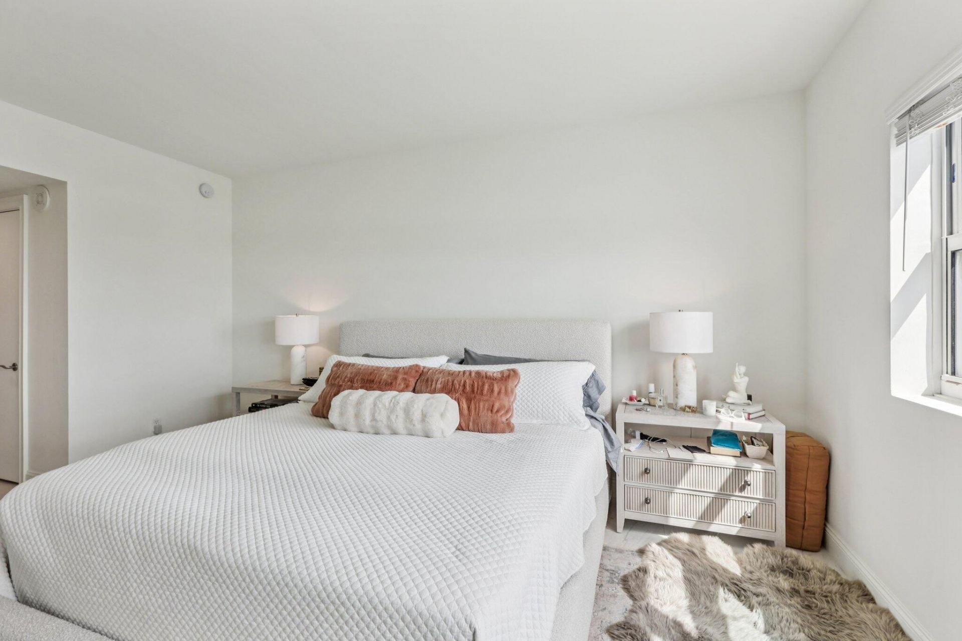 2640 Lake Shore Drive, Unit 2008, Riviera Beach, FL 33404 Photo