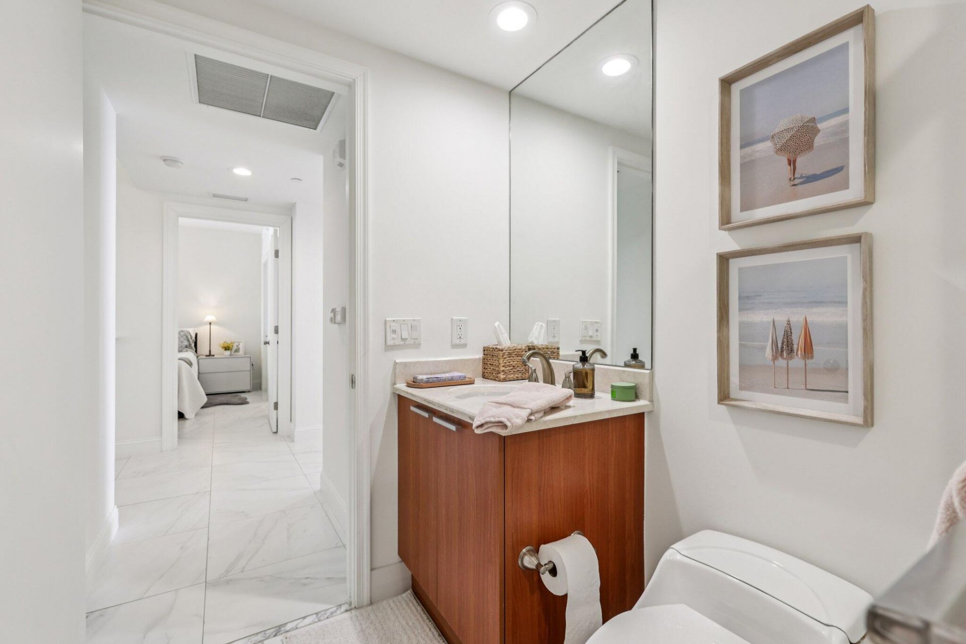 2640 Lake Shore Drive, Unit 2008, Riviera Beach, FL 33404 Photo