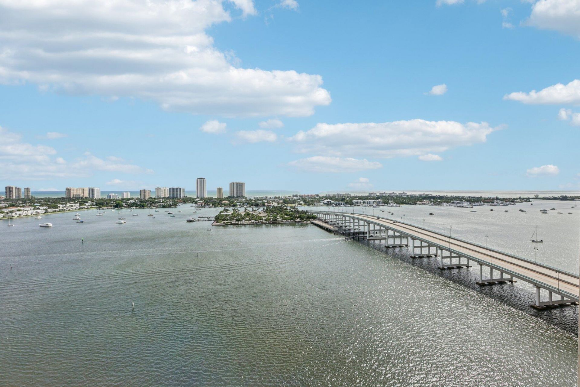 2640 Lake Shore Drive, Unit 2008, Riviera Beach, FL 33404 Photo