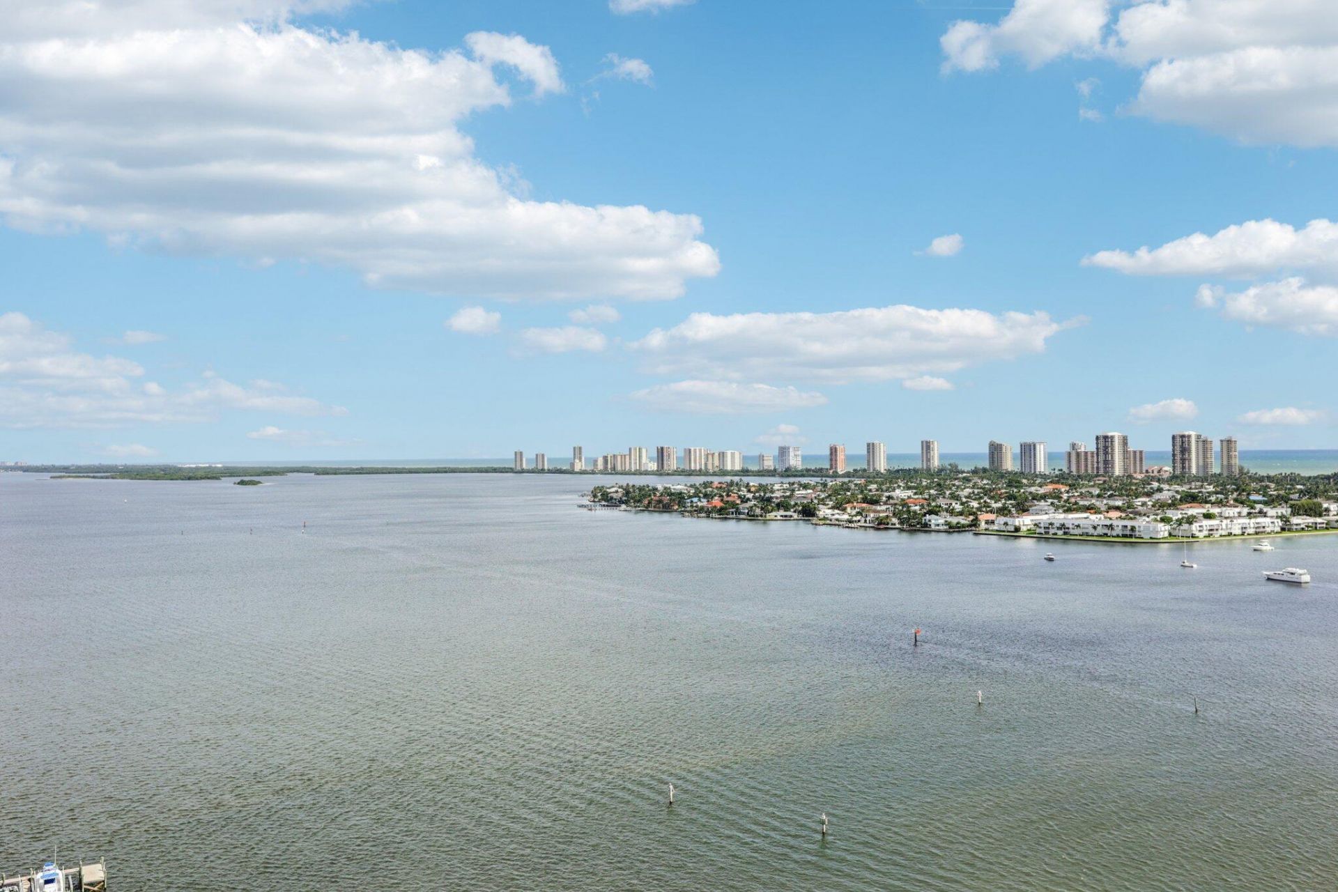 2640 Lake Shore Drive, Unit 2008, Riviera Beach, FL 33404 Photo