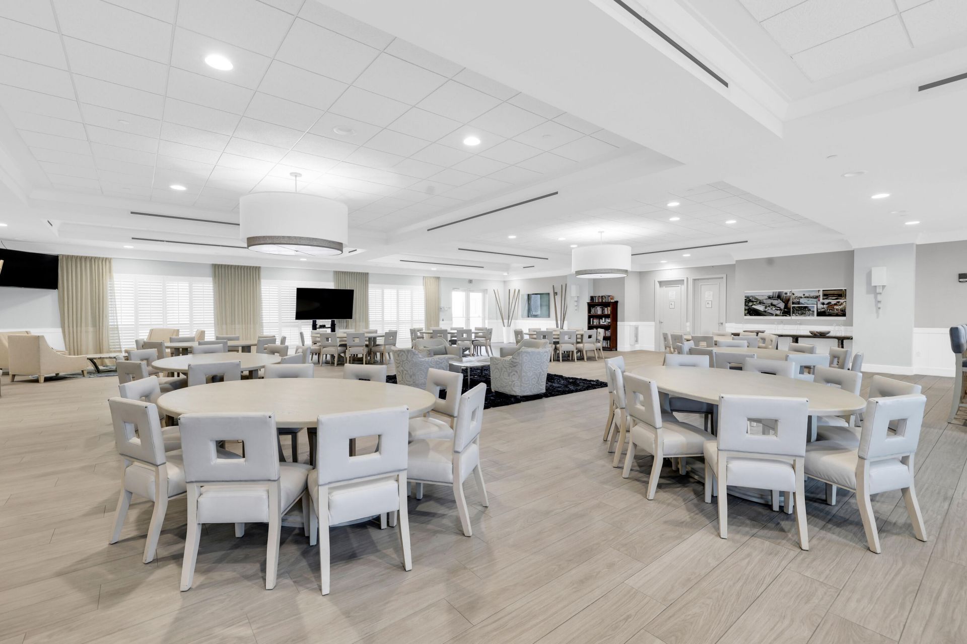 2640 Lake Shore Drive, Unit 2008, Riviera Beach, FL 33404 Photo