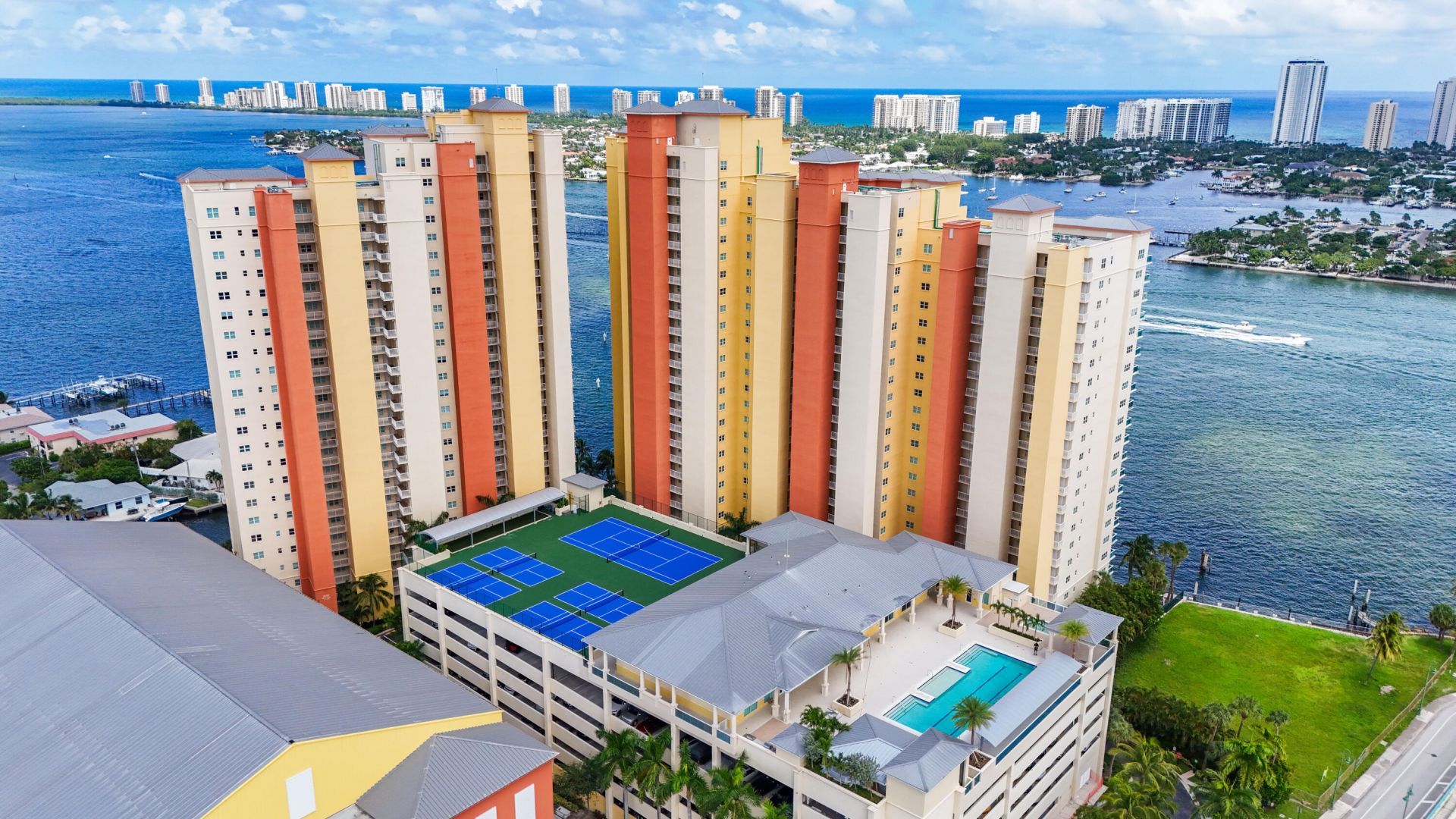 2640 Lake Shore Drive, Unit 2008, Riviera Beach, FL 33404 Photo