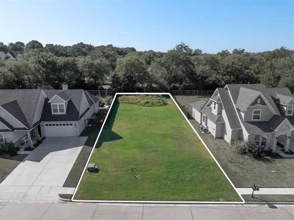 208 Village Way , Argyle, TX 76226