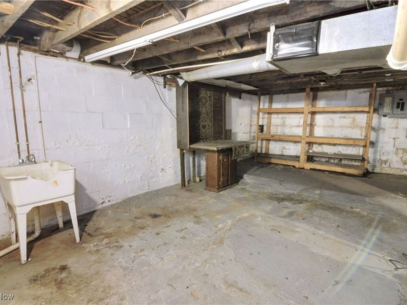 217 W Summit Street, Barberton, OH 44203 Photo 16