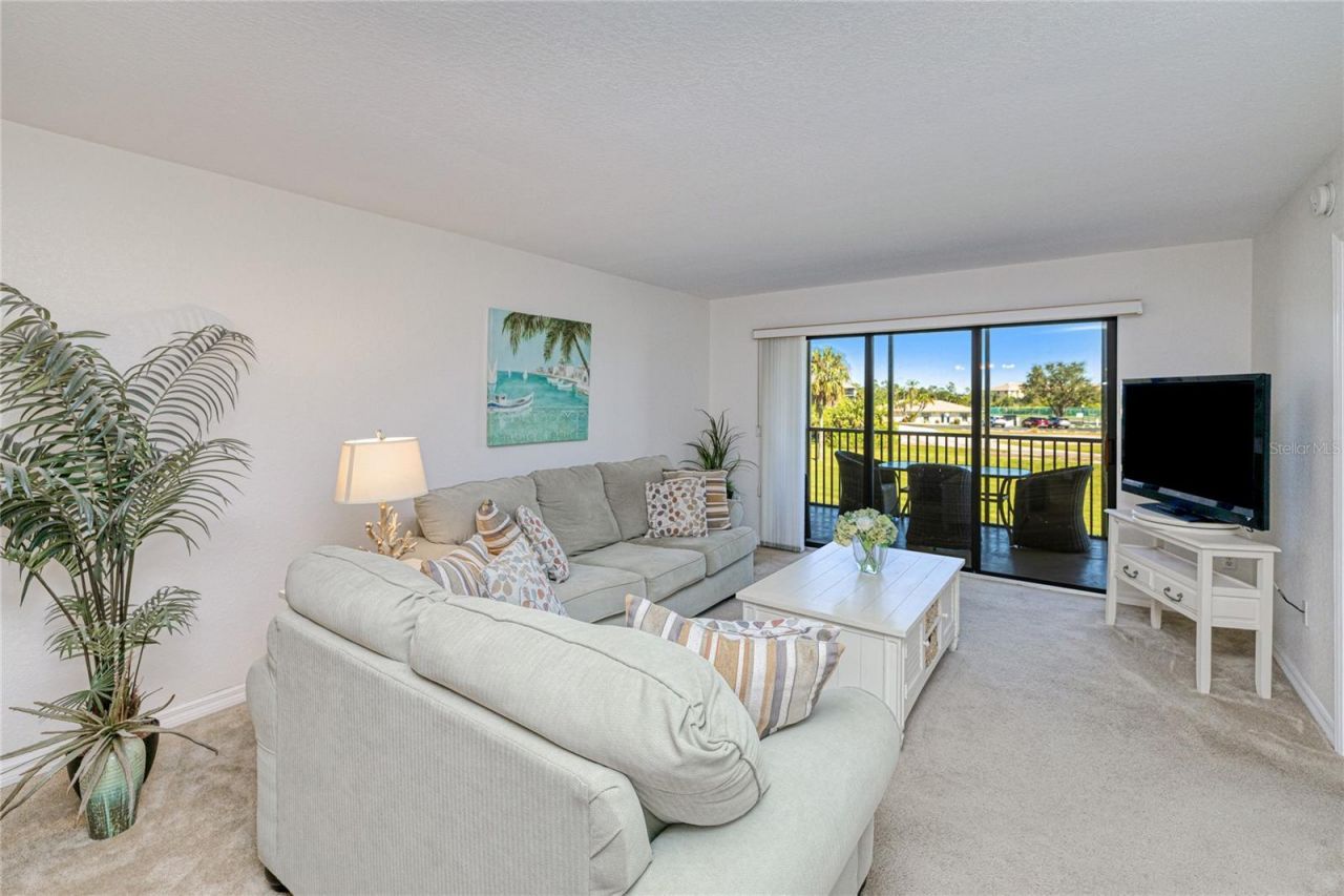 175 Kings Highway, Unit 225 (B5), Punta Gorda, FL 33983 Photo